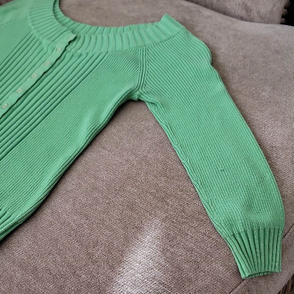 Green Ribbed Pinup Style Cartigan Sweater - Picture 7 of 12
